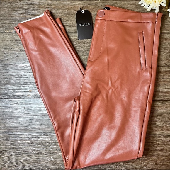 NWT Stella Luce Faux Leather Burgundy Pants - Picture 2 of 5